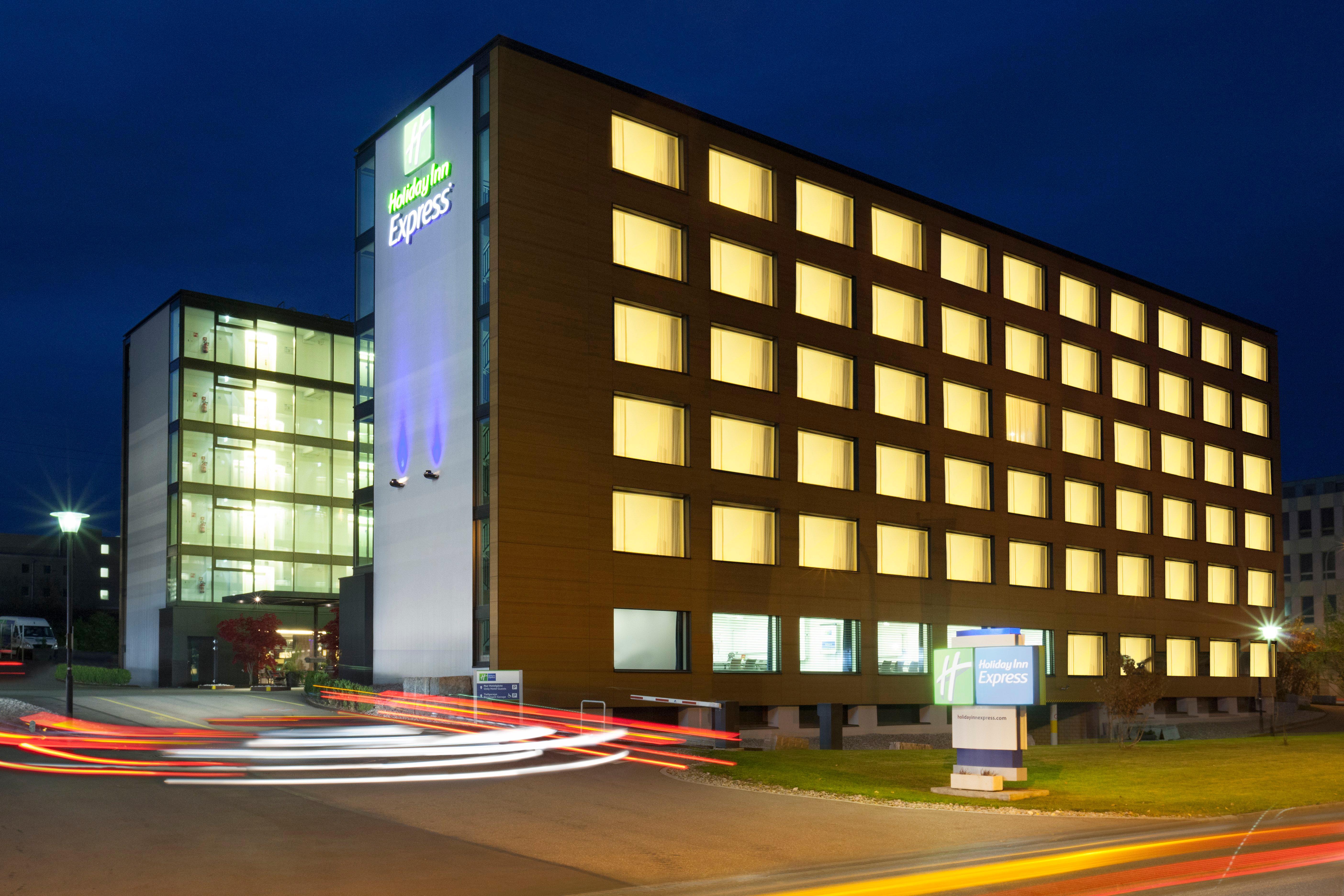 HOLIDAY INN EXPRESS ZURICH AIRPORT, AN IHG HOTEL RUMLANG 3* (Switzerland) -  from £ 61 | HOTELMIX